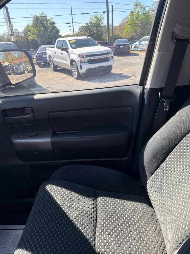 Toyota Tundra 2WD Truck Dbl 4.6L V8 6-Spd AT (Natl) 2010