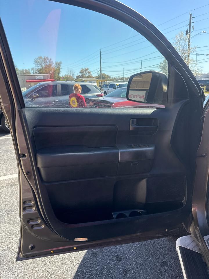 Toyota Tundra 2WD Truck Dbl 4.6L V8 6-Spd AT (Natl) 2010