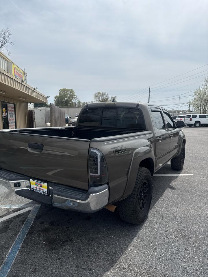 Toyota Tacoma 2WD Double Cab I4 AT PreRunner (Natl) 2015