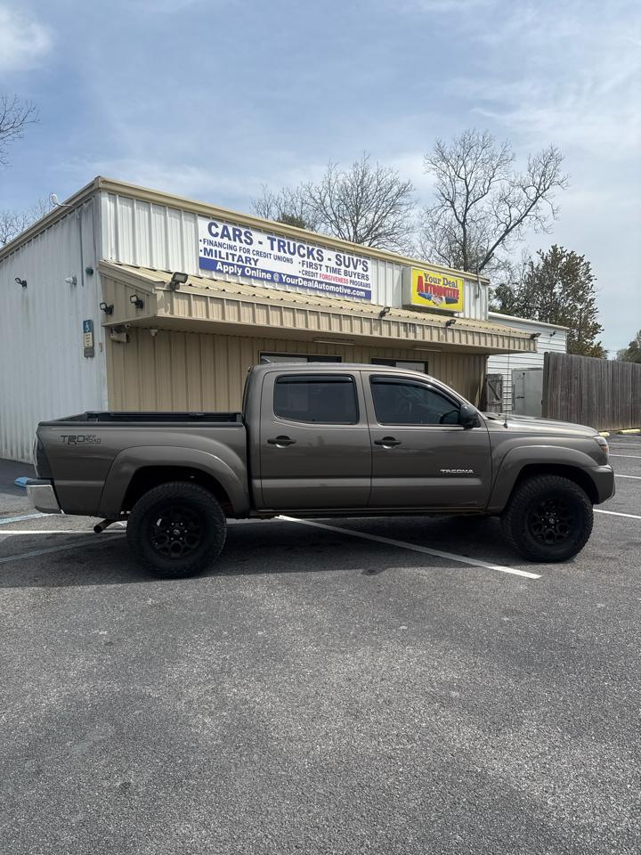 Toyota Tacoma 2WD Double Cab I4 AT PreRunner (Natl) 2015