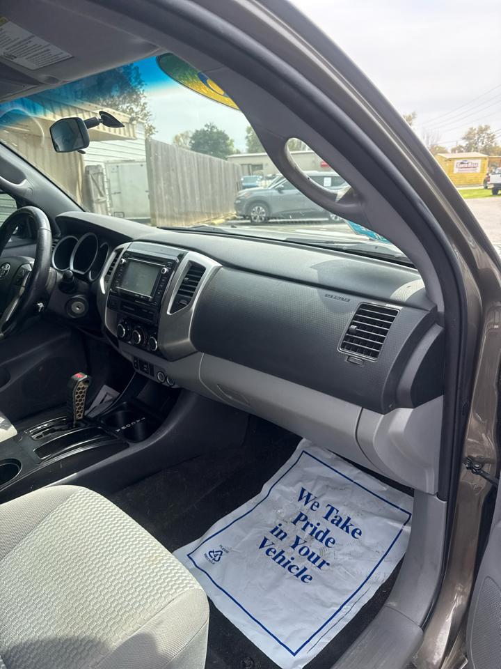 Toyota Tacoma 2WD Double Cab I4 AT PreRunner (Natl) 2015