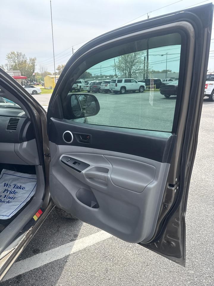 Toyota Tacoma 2WD Double Cab I4 AT PreRunner (Natl) 2015