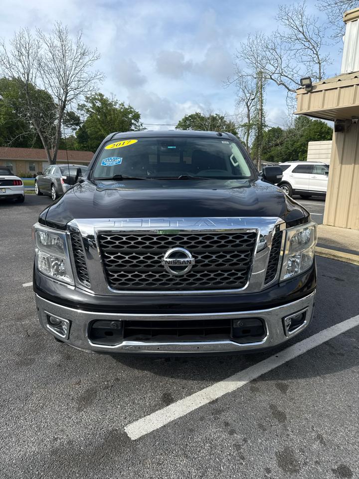 Nissan Titan 4x2 Crew Cab SV 2017