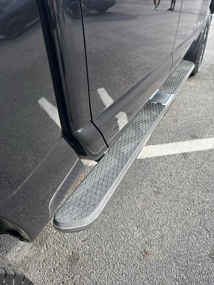 Nissan Titan 4x2 Crew Cab SV 2017