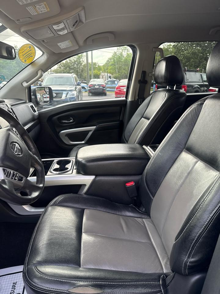 Nissan Titan 4x2 Crew Cab SV 2017