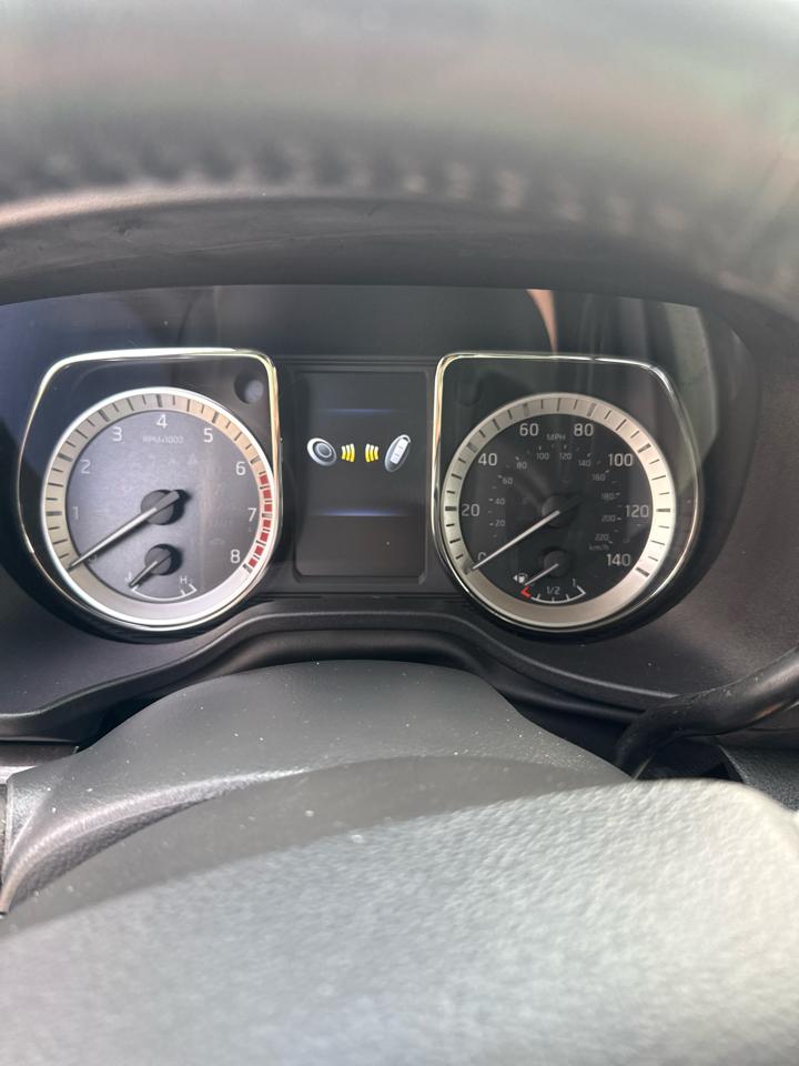 Nissan Titan 4x2 Crew Cab SV 2017