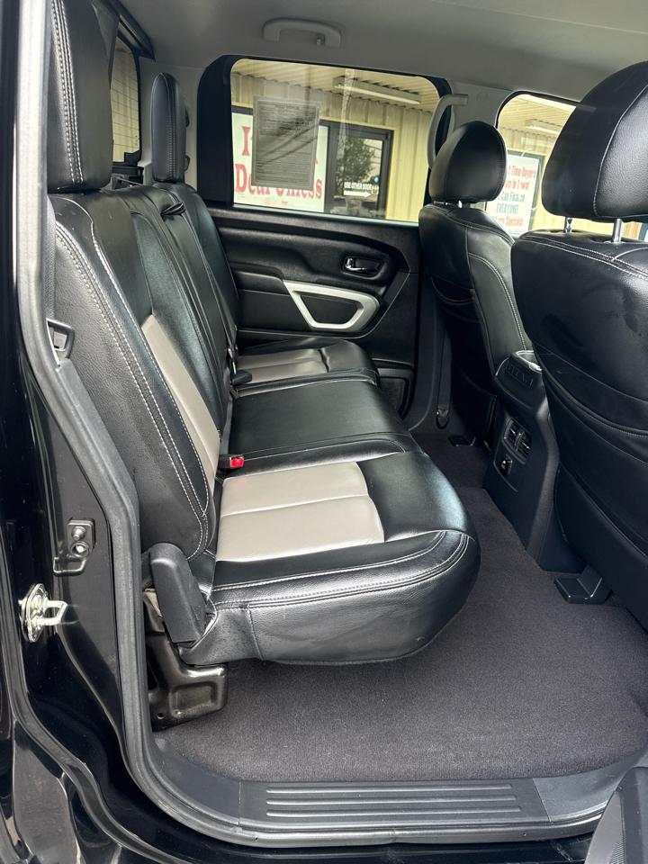 Nissan Titan 4x2 Crew Cab SV 2017