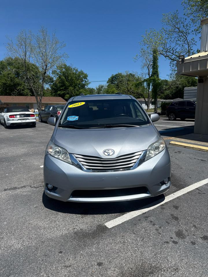 Toyota Sienna 5dr 8-Pass Van XLE Premium FWD (Natl) 2015