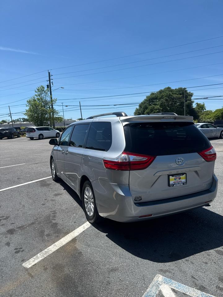 Toyota Sienna 5dr 8-Pass Van XLE Premium FWD (Natl) 2015