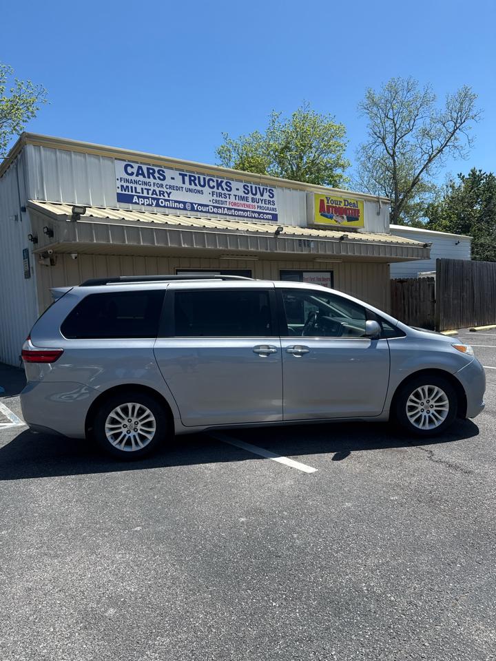 Toyota Sienna 5dr 8-Pass Van XLE Premium FWD (Natl) 2015