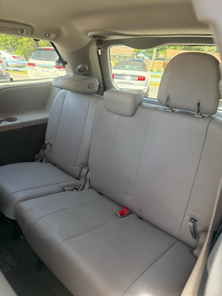 Toyota Sienna 5dr 8-Pass Van XLE Premium FWD (Natl) 2015