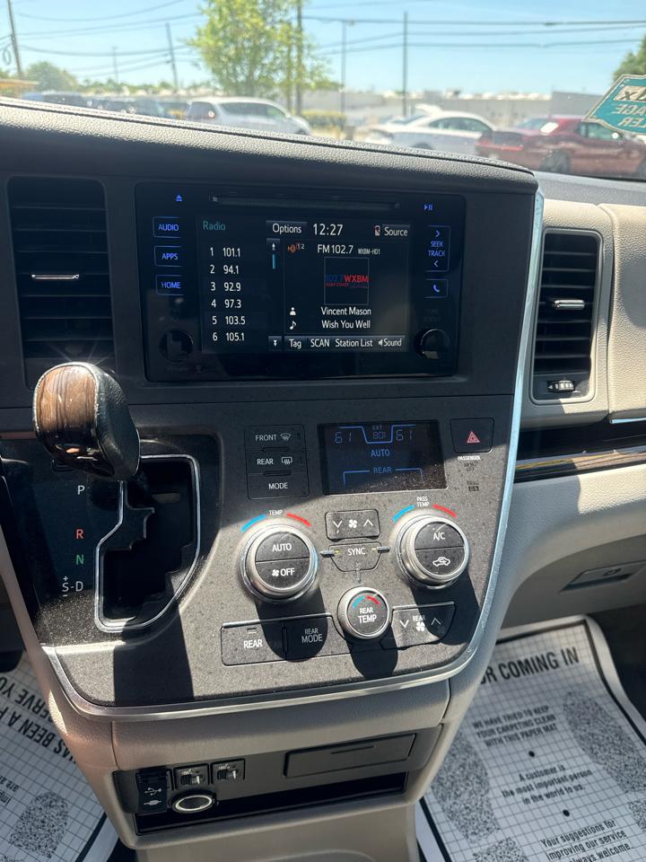 Toyota Sienna 5dr 8-Pass Van XLE Premium FWD (Natl) 2015