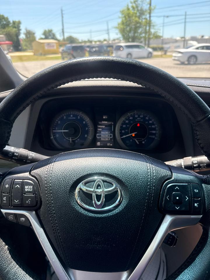 Toyota Sienna 5dr 8-Pass Van XLE Premium FWD (Natl) 2015