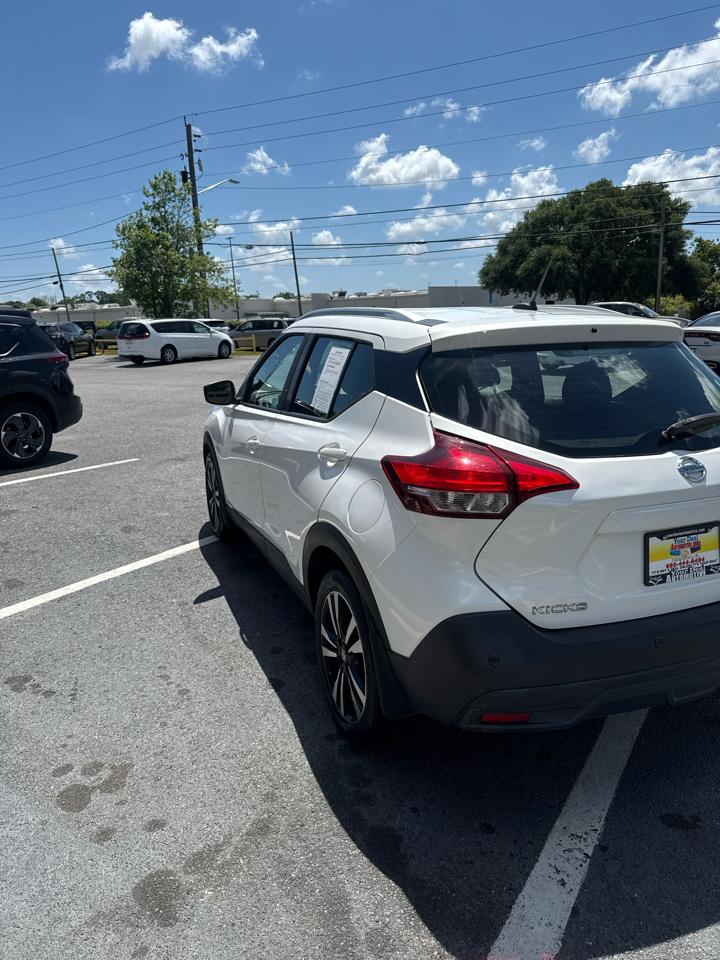 Nissan Kicks SV FWD 2020
