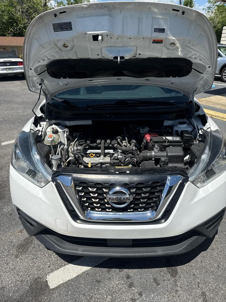 Nissan Kicks SV FWD 2020