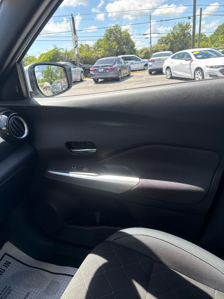 Nissan Kicks SV FWD 2020