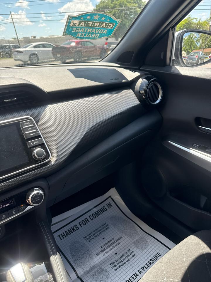 Nissan Kicks SV FWD 2020