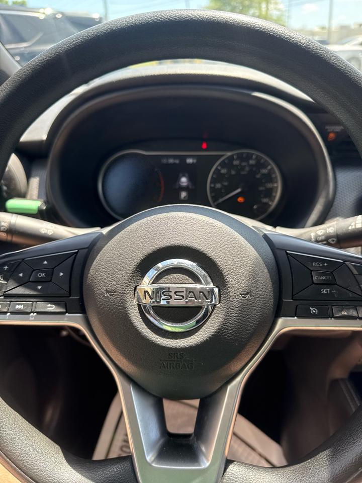 Nissan Kicks SV FWD 2020