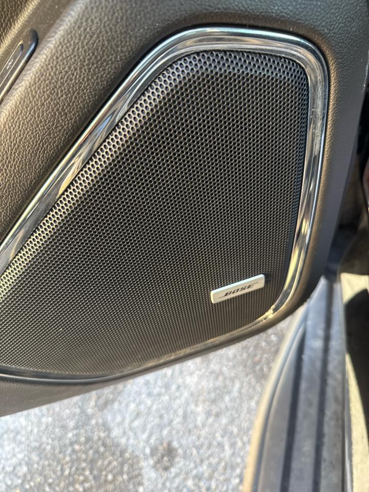 Chevrolet Suburban 2WD 4dr LT 2020