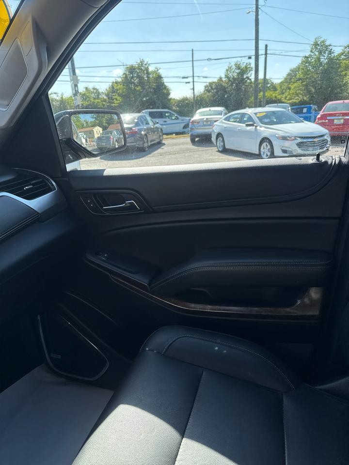 Chevrolet Suburban 2WD 4dr LT 2020