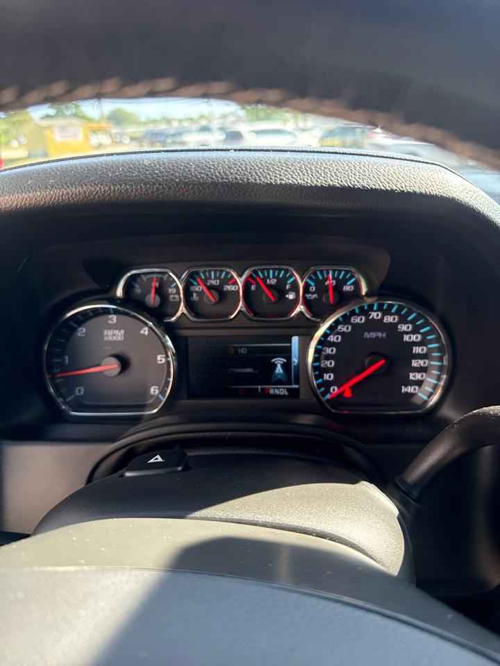 Chevrolet Suburban 2WD 4dr LT 2020