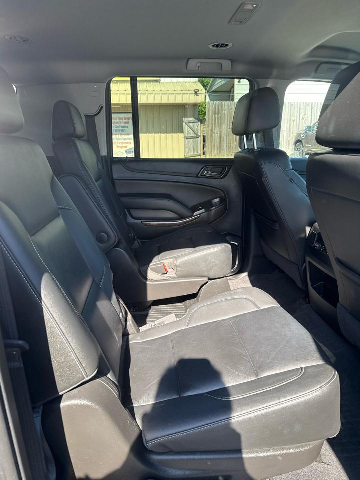 Chevrolet Suburban 2WD 4dr LT 2020