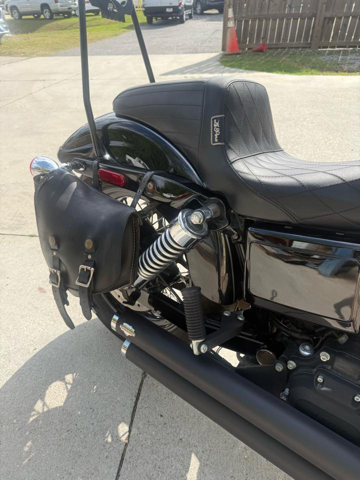 Harley-Davidson Dyna Wide Glide  2011