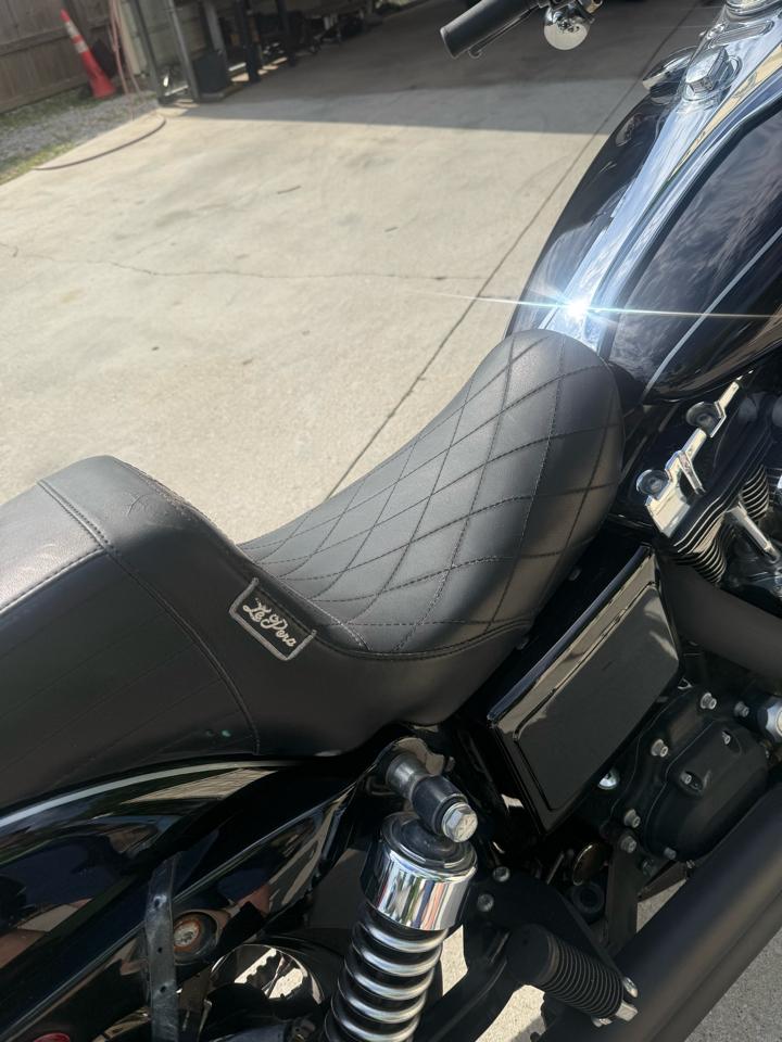 Harley-Davidson Dyna Wide Glide  2011