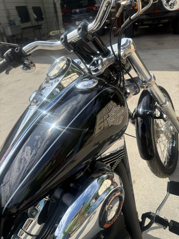 Harley-Davidson Dyna Wide Glide  2011
