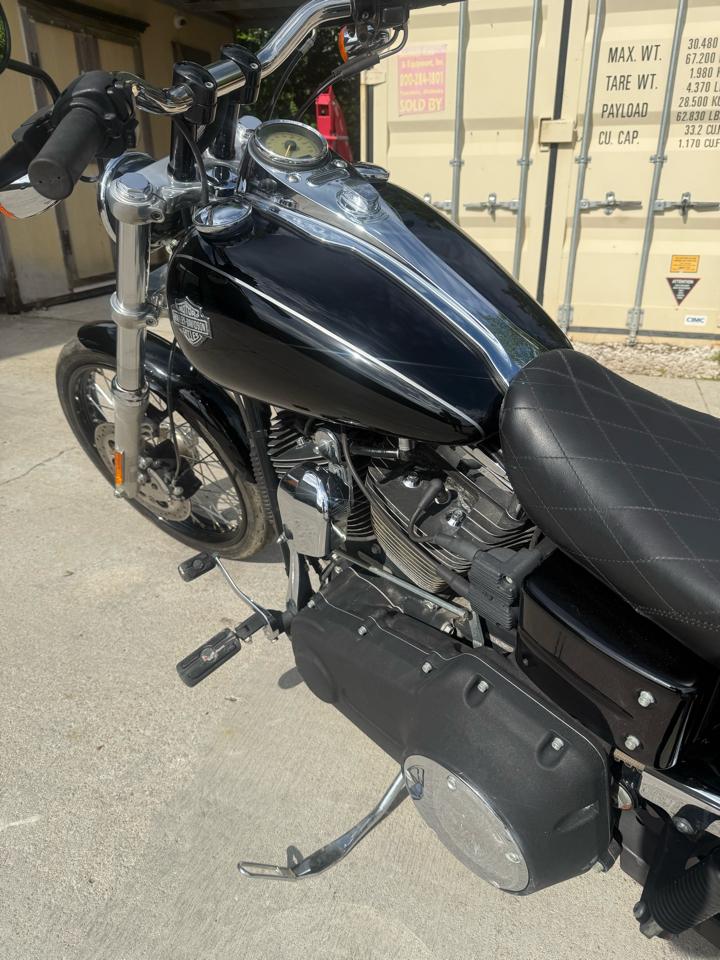 Harley-Davidson Dyna Wide Glide  2011