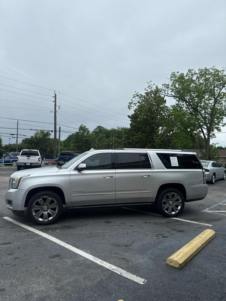 GMC Yukon XL 4WD 4dr Denali 2015