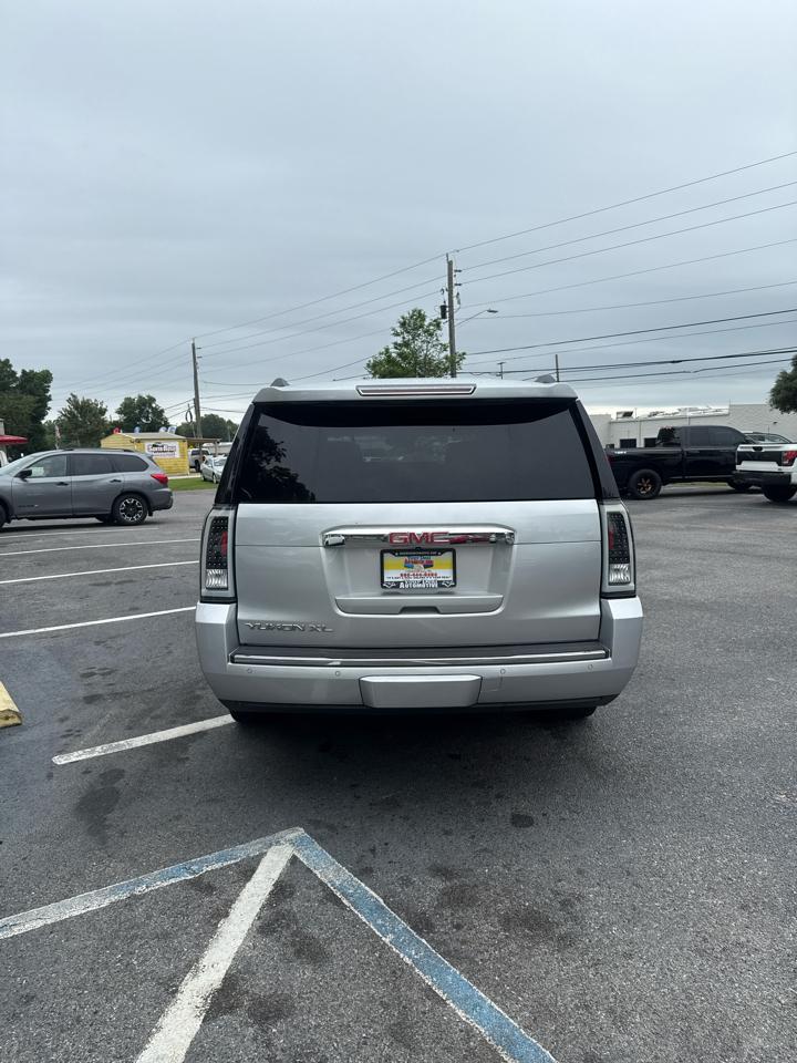 GMC Yukon XL 4WD 4dr Denali 2015