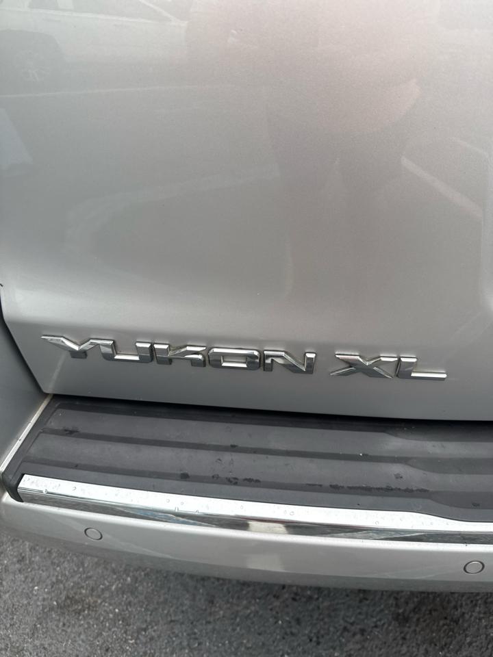 GMC Yukon XL 4WD 4dr Denali 2015