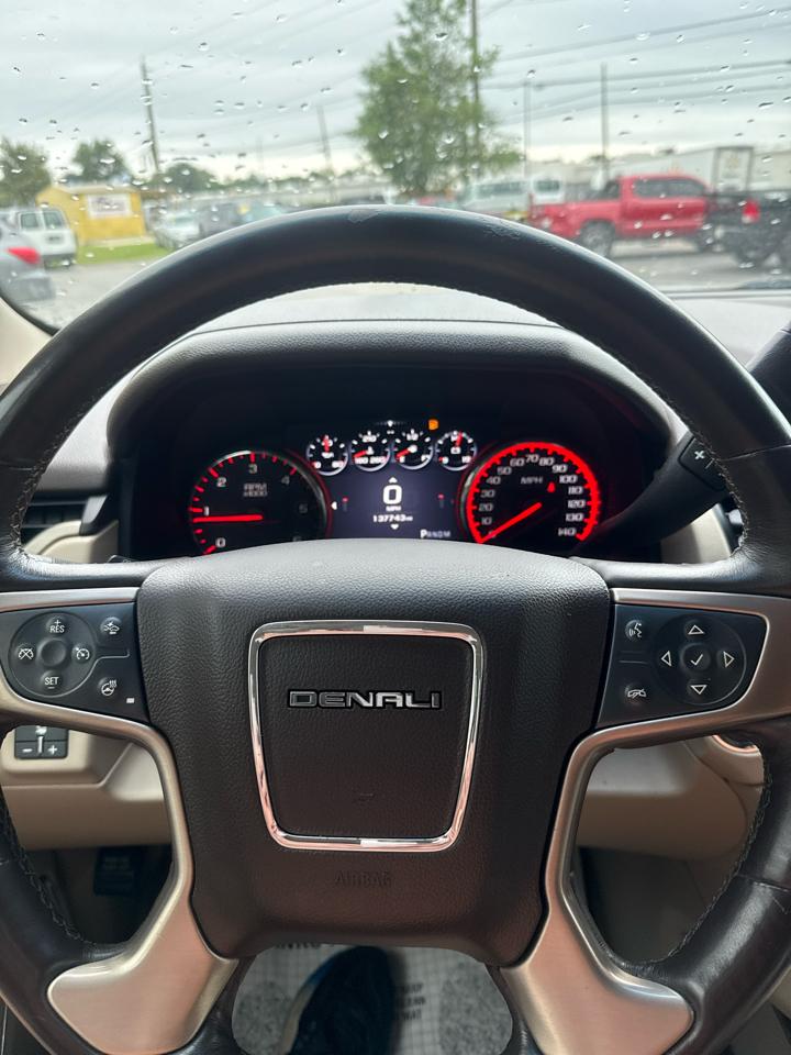 GMC Yukon XL 4WD 4dr Denali 2015