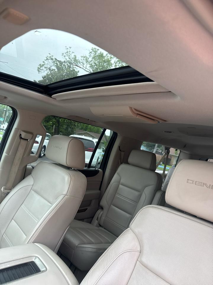 GMC Yukon XL 4WD 4dr Denali 2015