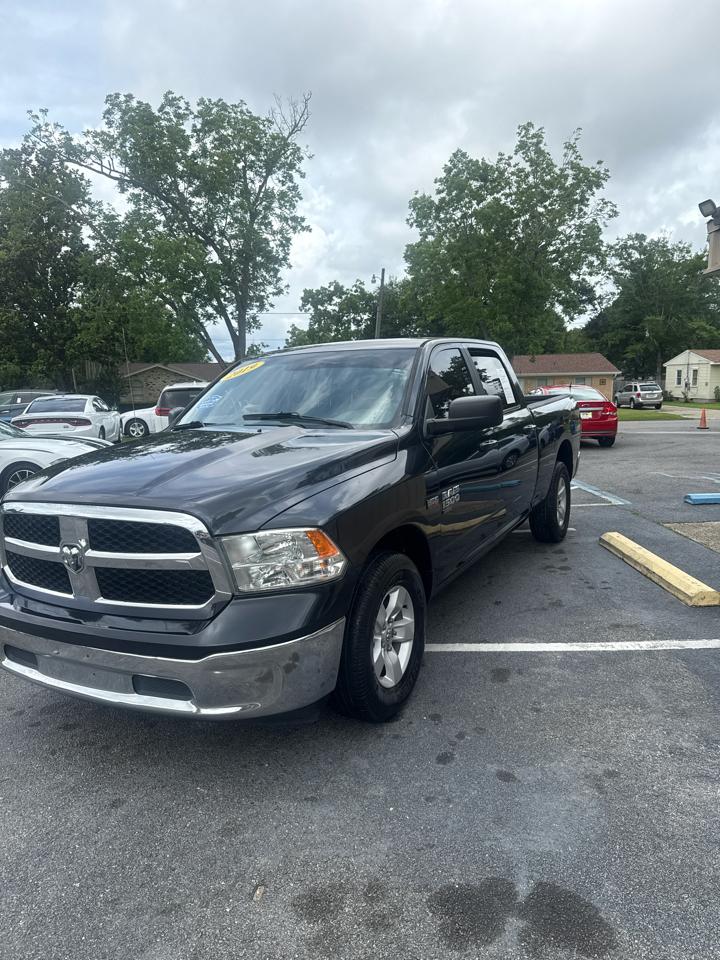 RAM 1500 Classic SLT 4x2 Crew Cab 6'4" Box 2019
