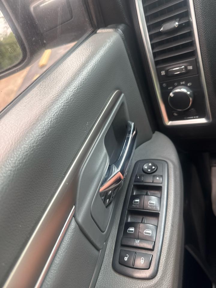 RAM 1500 Classic SLT 4x2 Crew Cab 6'4" Box 2019