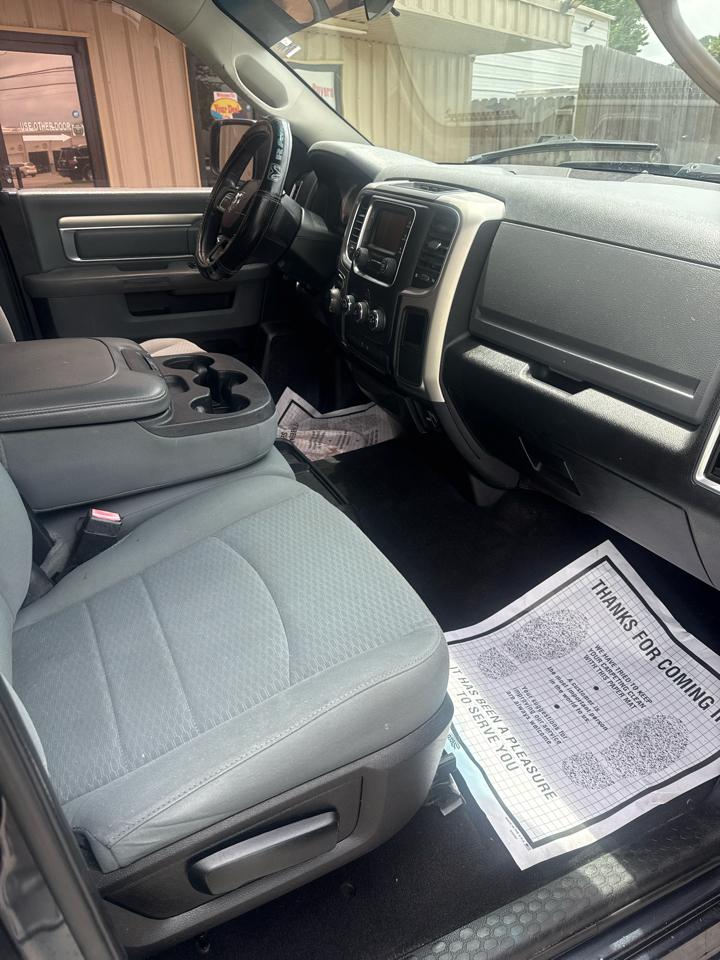 RAM 1500 Classic SLT 4x2 Crew Cab 6'4" Box 2019