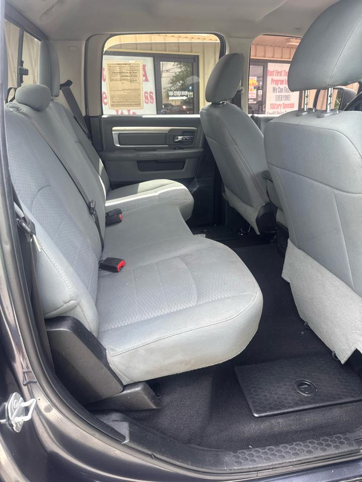 RAM 1500 Classic SLT 4x2 Crew Cab 6'4" Box 2019
