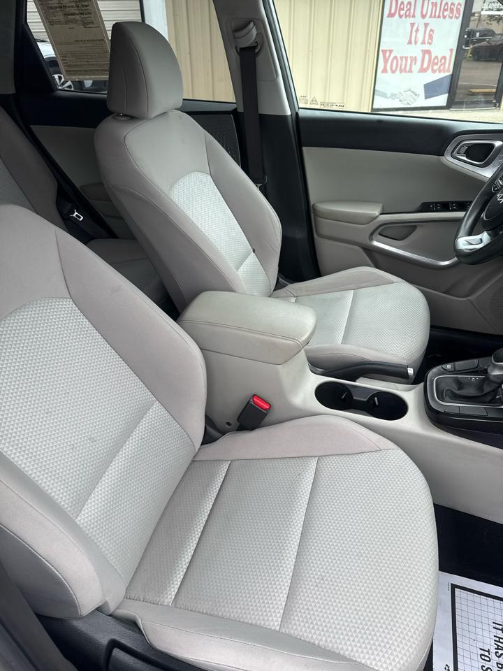 Kia Soul LX IVT 2023