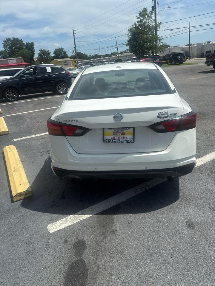 Nissan Altima 2.5 SR Sedan 2021