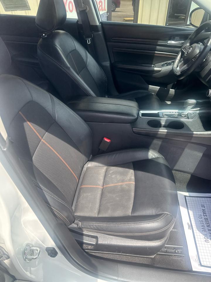 Nissan Altima 2.5 SR Sedan 2021