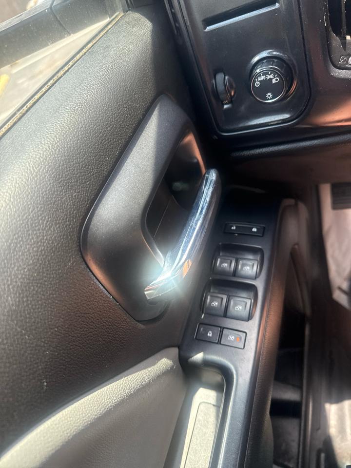 GMC Sierra 1500 4WD Crew Cab 143.5" 2017
