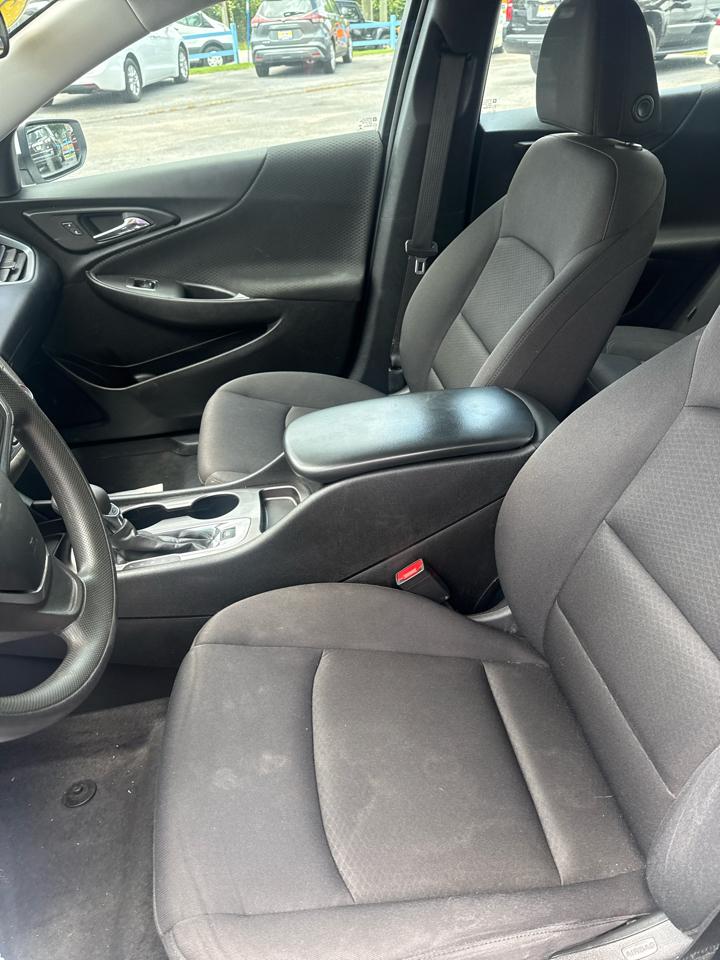 Chevrolet Malibu 4dr Sdn LS w/1FL 2023