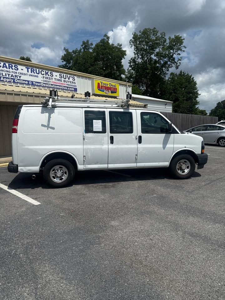 Chevrolet Express Cargo Van RWD 2500 135" 2018