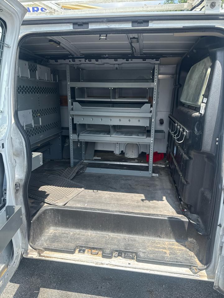 Chevrolet Express Cargo Van RWD 2500 135" 2018