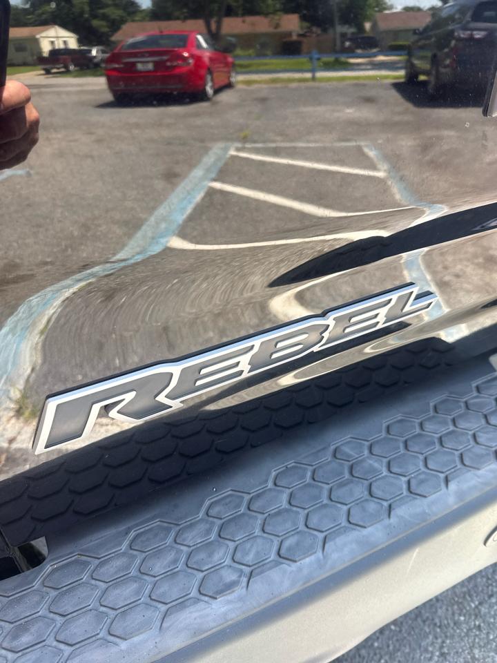 RAM 1500 4WD Crew Cab 140.5" Rebel 2016