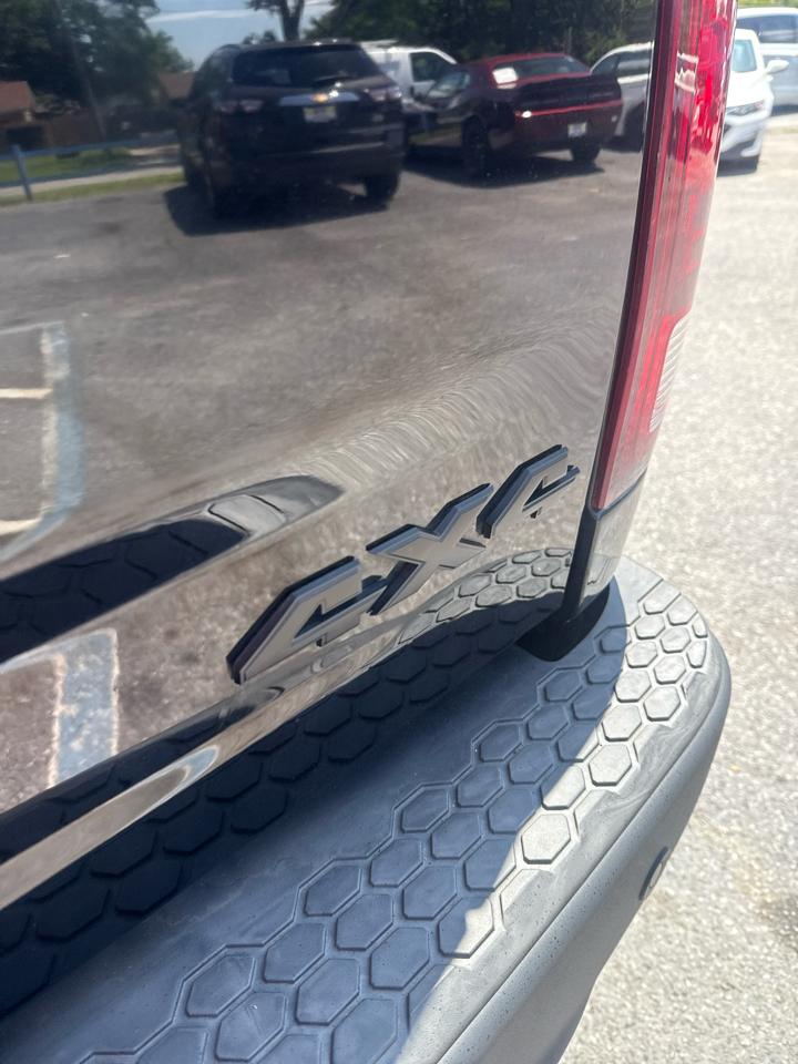RAM 1500 4WD Crew Cab 140.5" Rebel 2016
