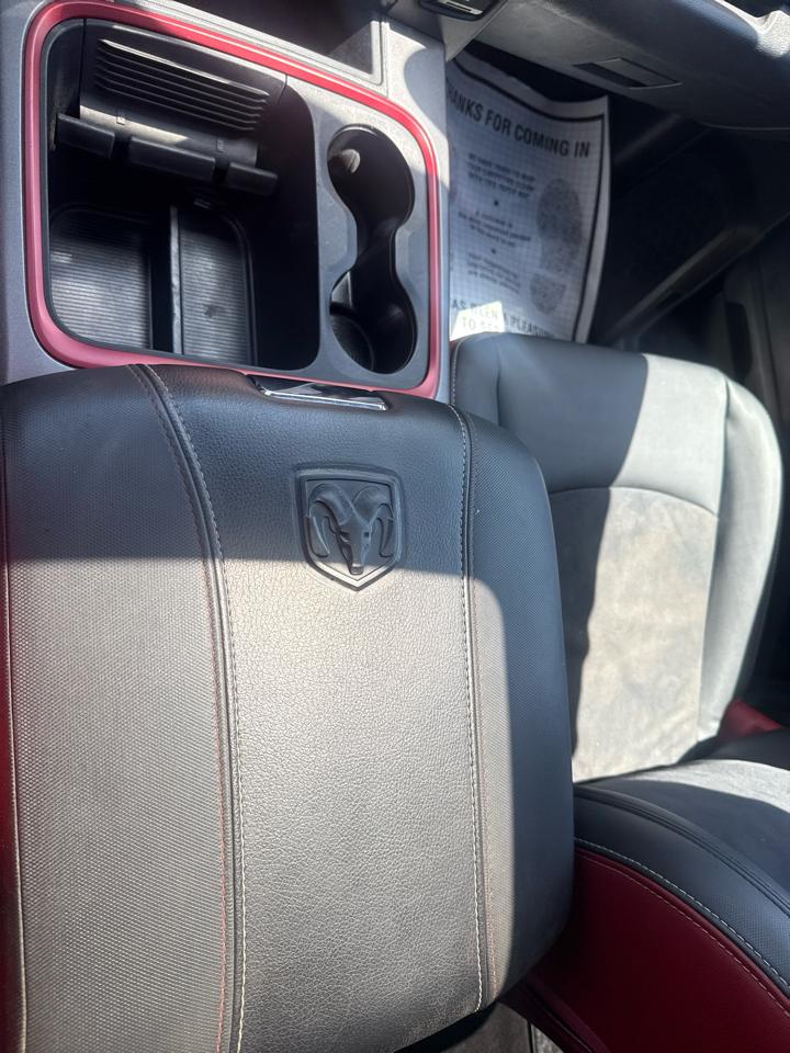 RAM 1500 4WD Crew Cab 140.5" Rebel 2016