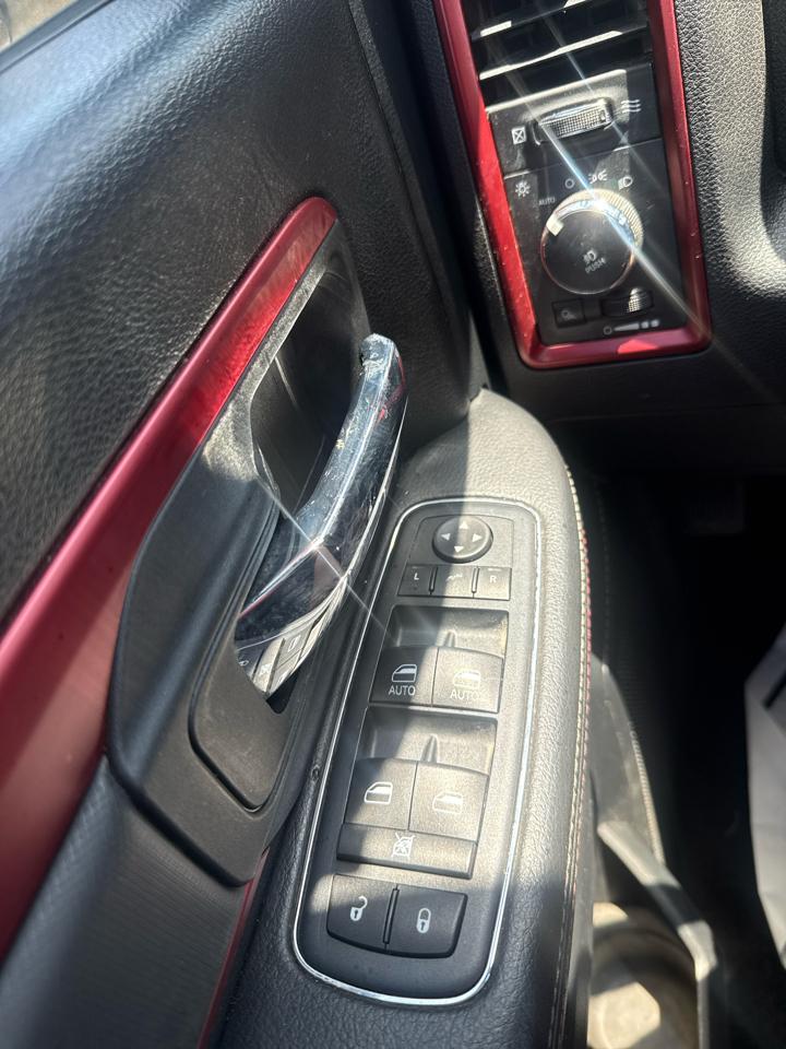 RAM 1500 4WD Crew Cab 140.5" Rebel 2016